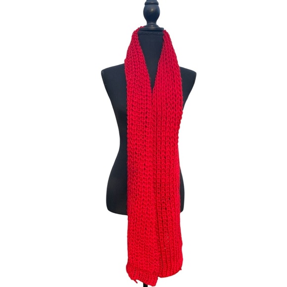 Bright red knitted cozy scarf. Very soft OS - Picture 2 of 4